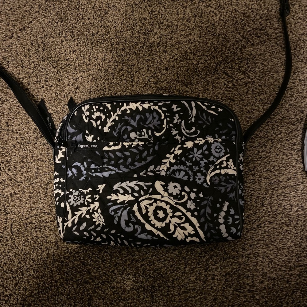 Vera Bradley adjustable shoulder purse